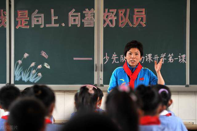 对于内地的一些年轻观众来说这些探长的故事可能会较为陌生，但在香港可以说是家喻户晓，因为每一个城市都有它的历史变迁，他希望新片能让观众看看过去的香港警察是什么样子